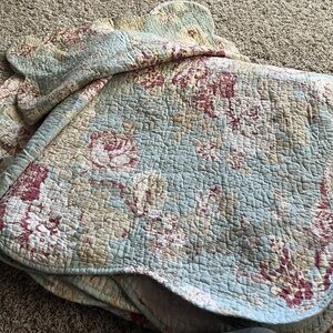 Full size cottagecore shabby chic farm quilt and shams